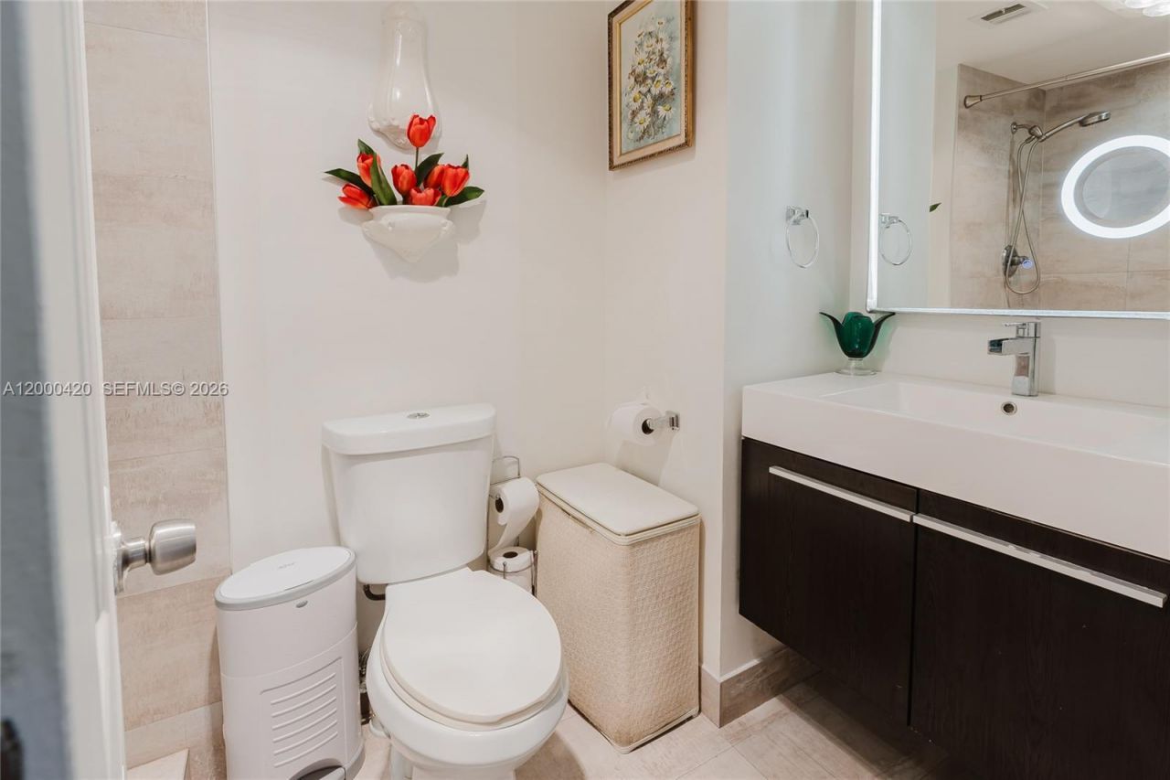 3800 Hillcrest Dr, Unit 411, Hollywood, FL 33021 Photo