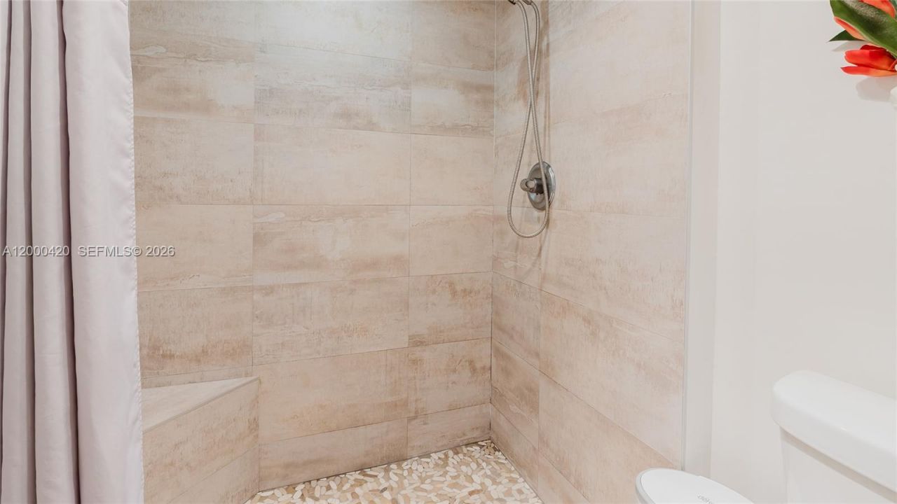 3800 Hillcrest Dr, Unit 411, Hollywood, FL 33021 Photo