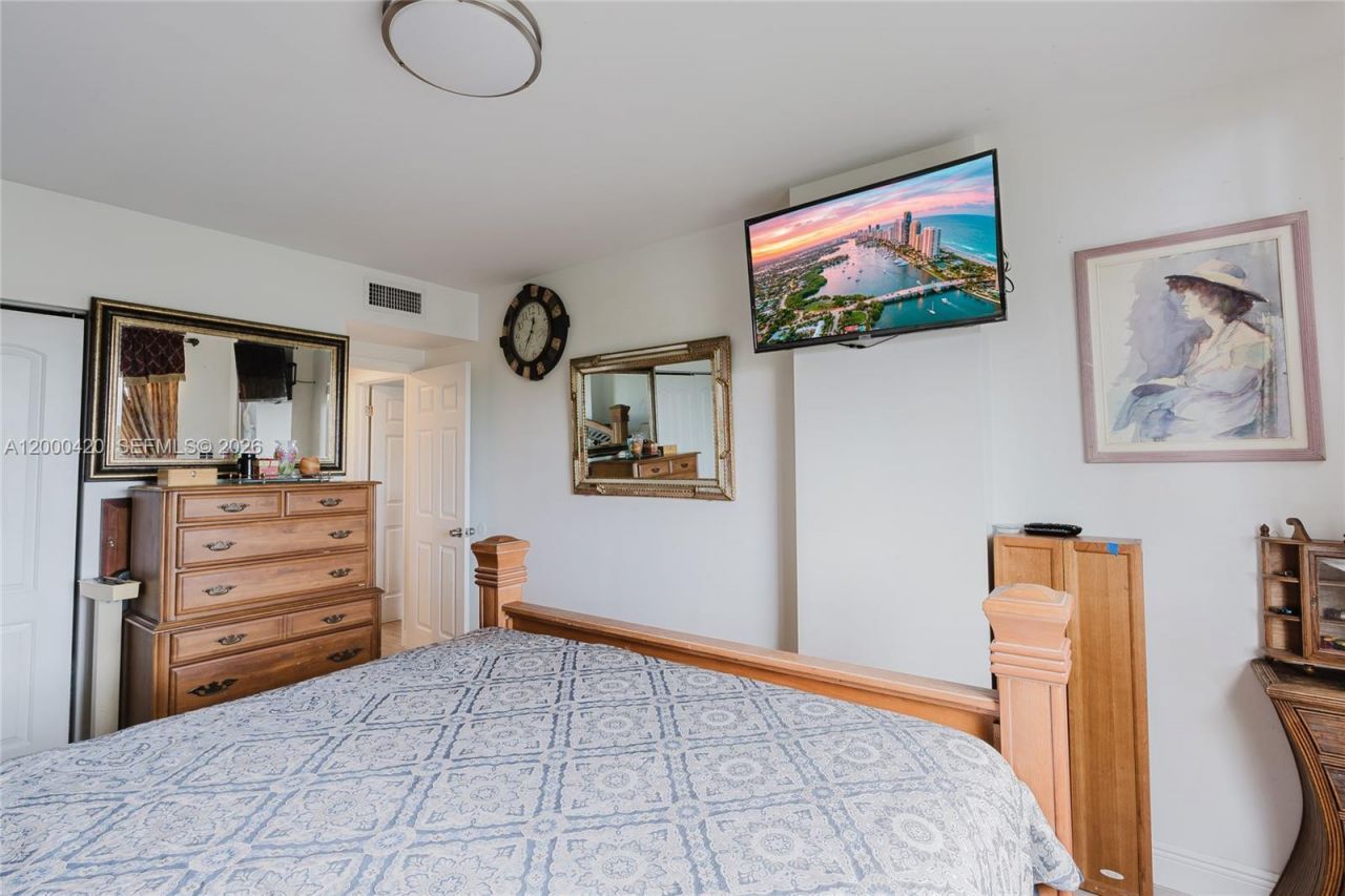 3800 Hillcrest Dr, Unit 411, Hollywood, FL 33021 Photo