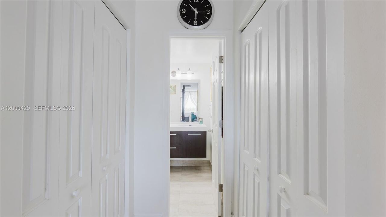 3800 Hillcrest Dr, Unit 411, Hollywood, FL 33021 Photo