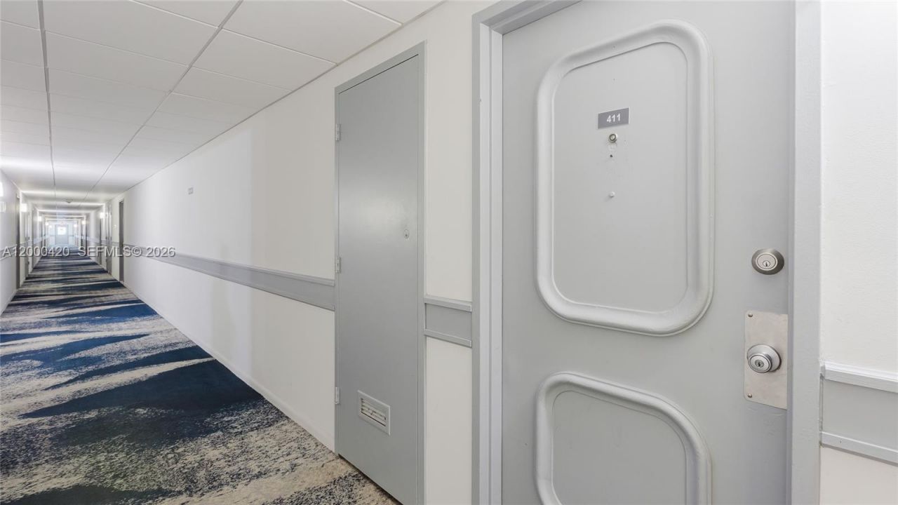 3800 Hillcrest Dr, Unit 411, Hollywood, FL 33021 Photo