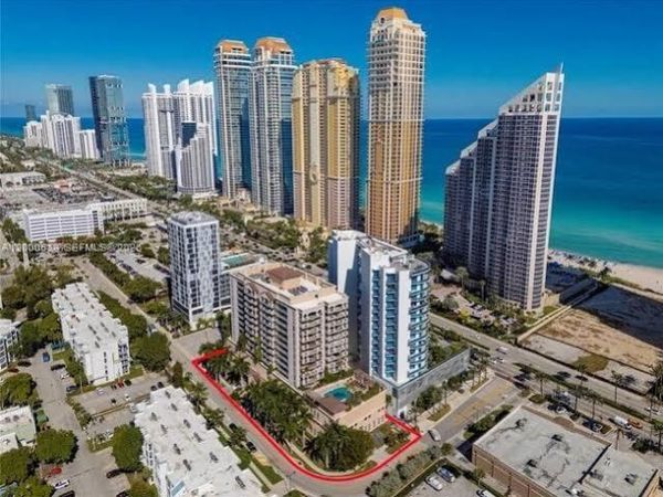 17555 Atlantic Blvd, Unit 1103, Sunny Isles Beach, FL 33160