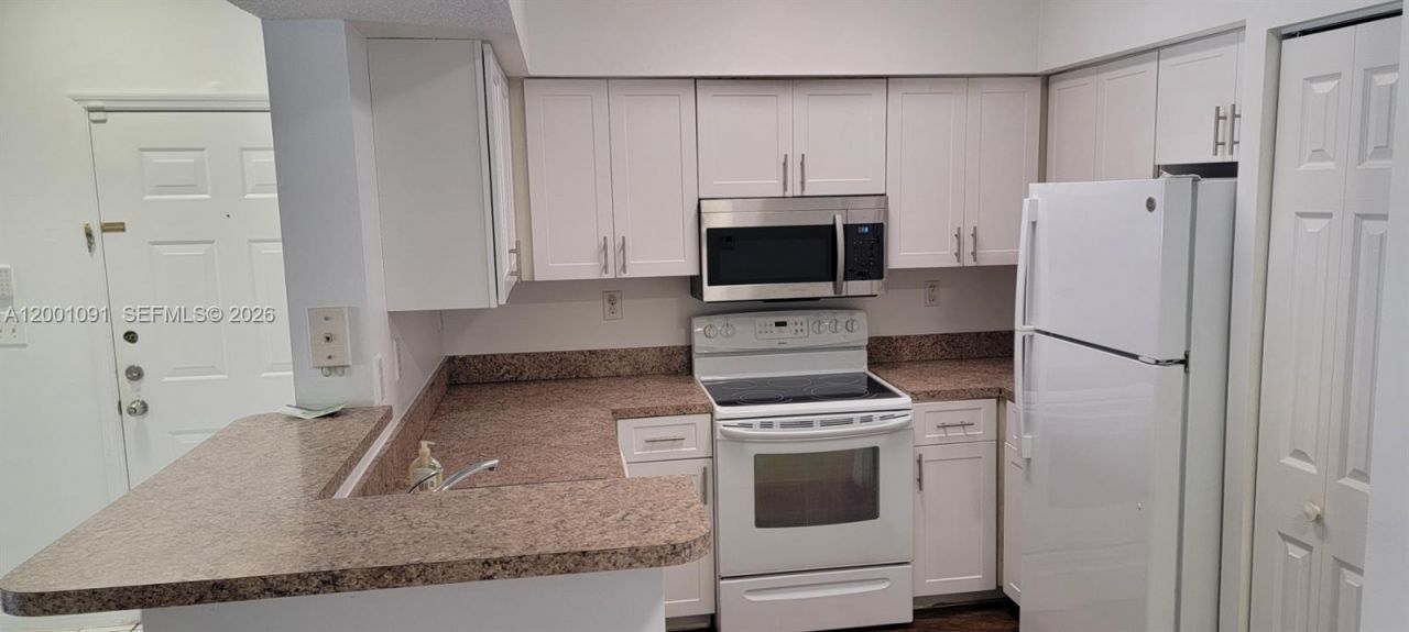 160 SW 117th Ter, Unit 6103, Pembroke Pines, FL 33025 Photo