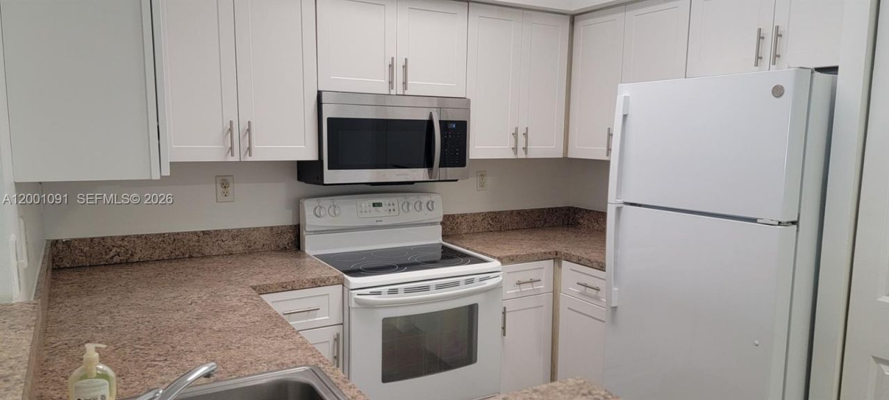 160 SW 117th Ter, Unit 6103, Pembroke Pines, FL 33025 Photo