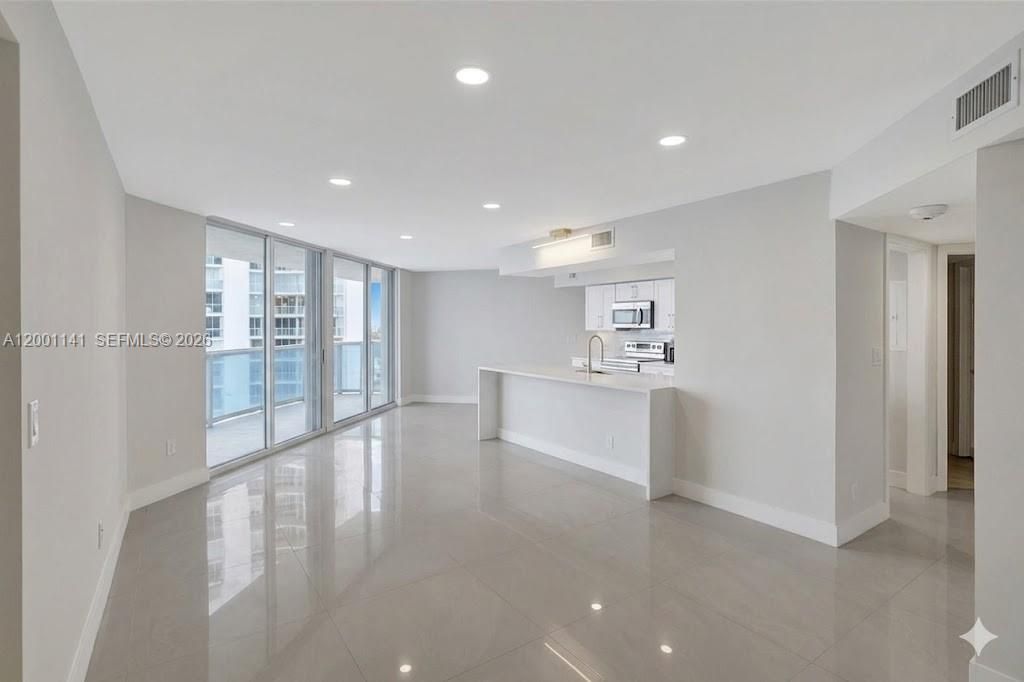16485 Collins Ave, Unit 932, Sunny Isles Beach, FL 33160 Photo