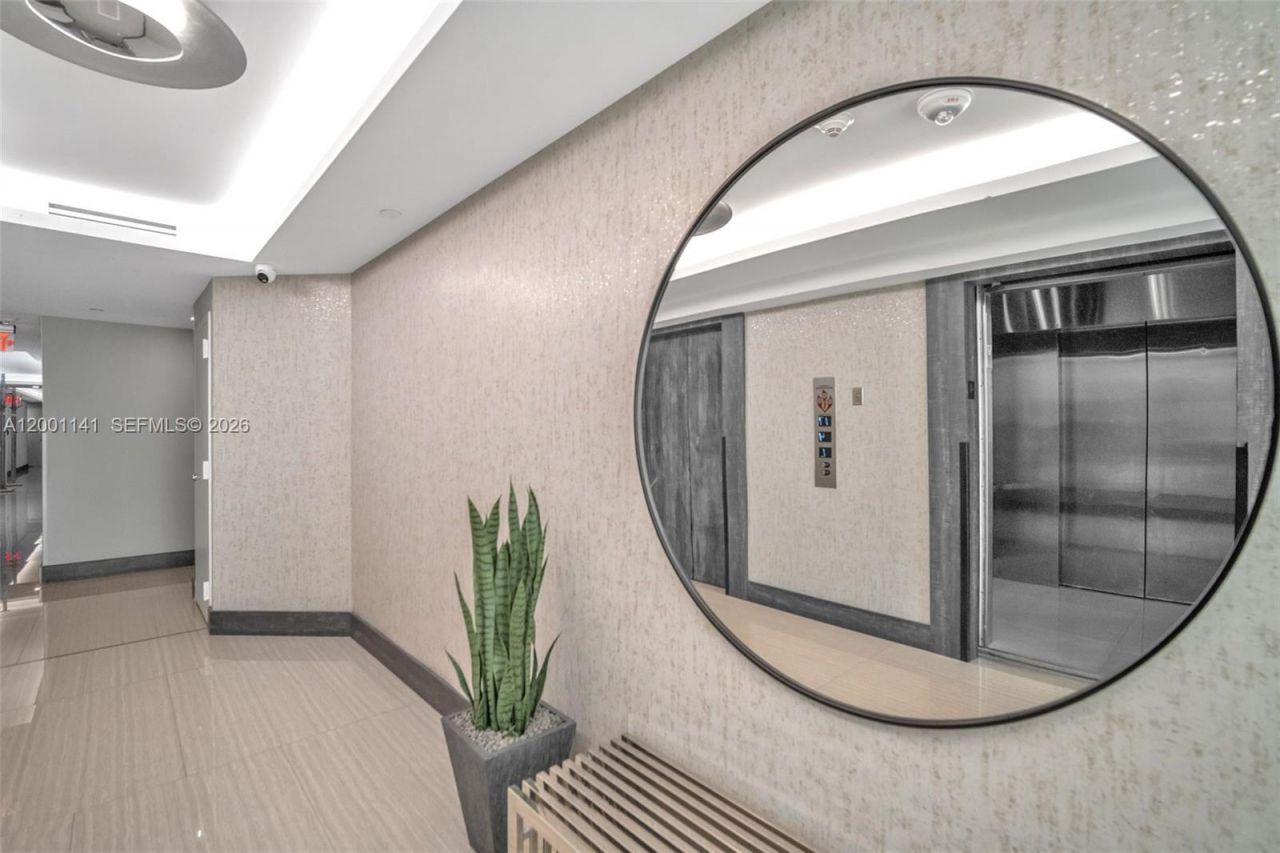 16485 Collins Ave, Unit 932, Sunny Isles Beach, FL 33160 Photo