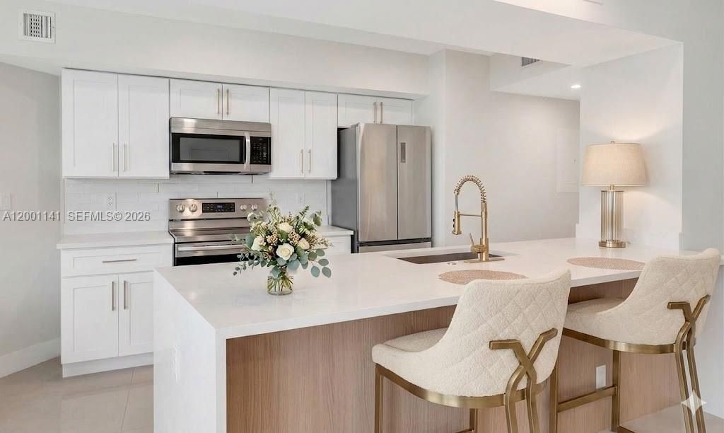 16485 Collins Ave, Unit 932, Sunny Isles Beach, FL 33160 Photo