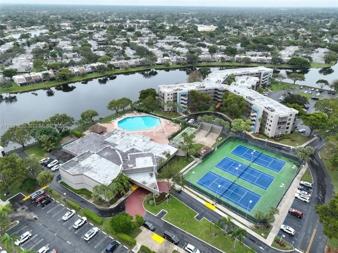 1001 Colony Point Cir, Unit 503, Pembroke Pines, FL 33026 Photo