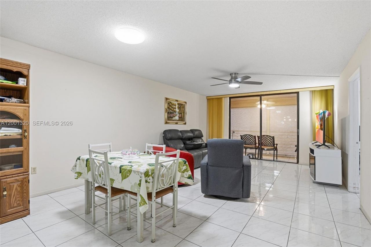 1001 Colony Point Cir, Unit 503, Pembroke Pines, FL 33026 Photo