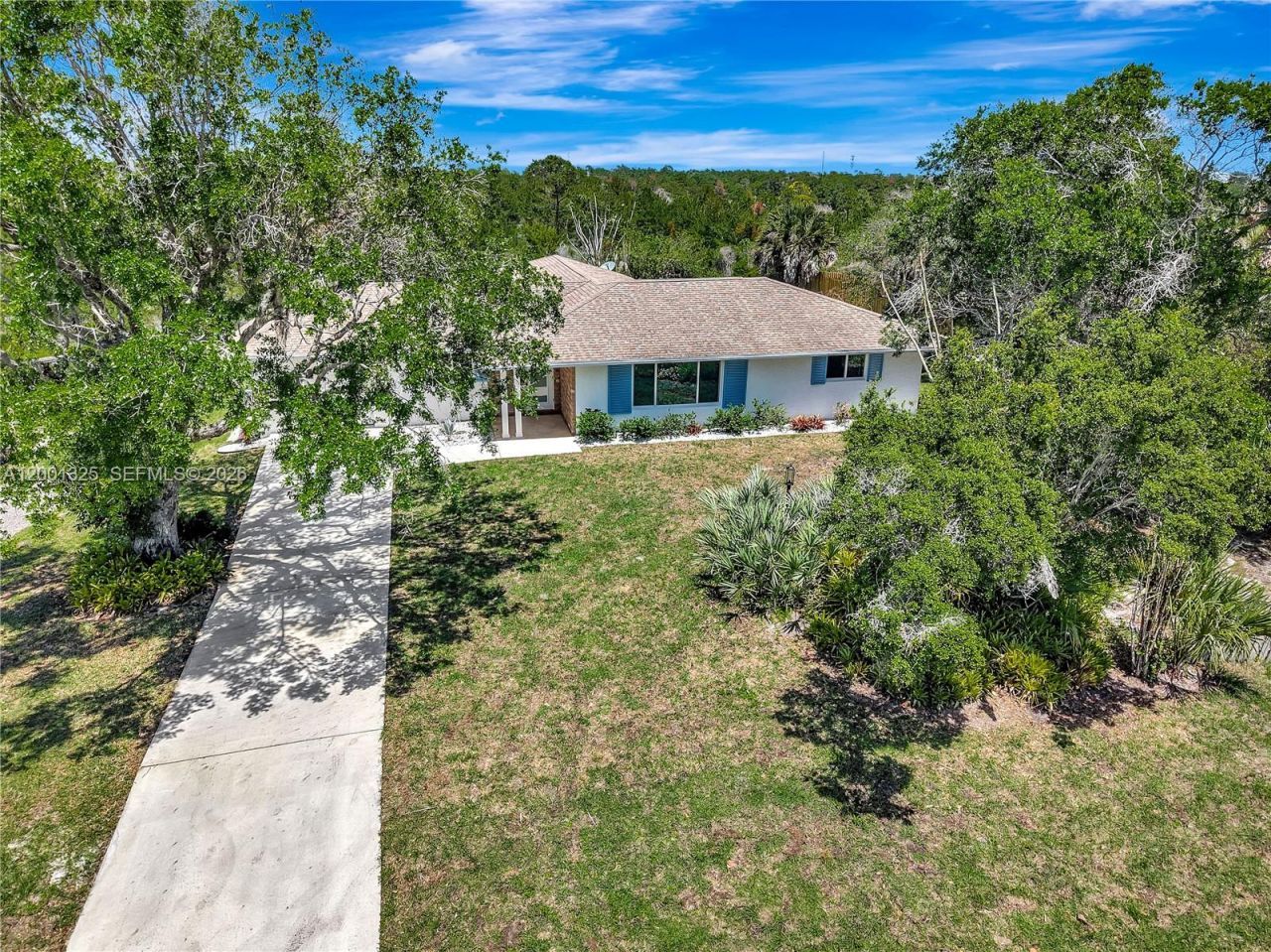 9125 SE Karin St, Hobe Sound, FL 33455 Photo