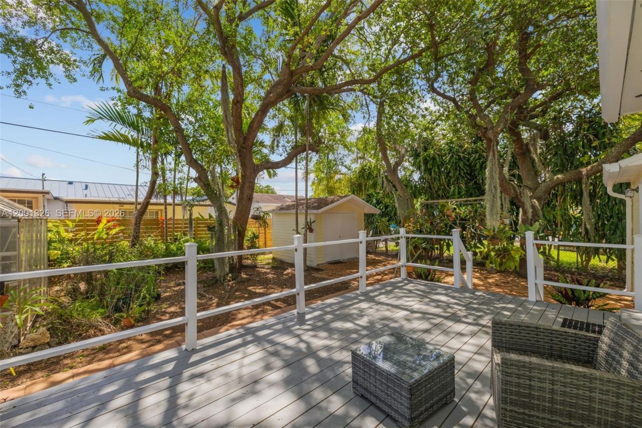 6382 SW 38th St, Miami, FL 33155 Photo