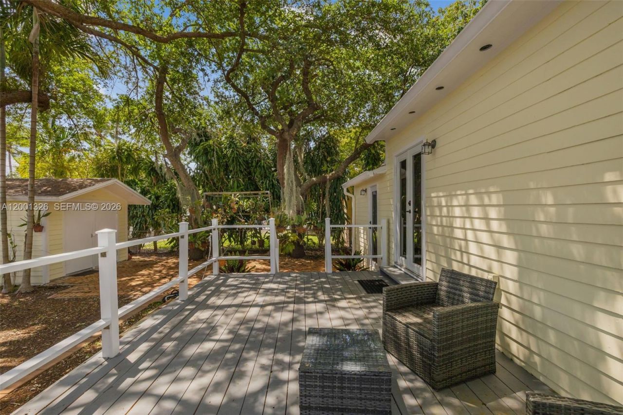 6382 SW 38th St, Miami, FL 33155 Photo