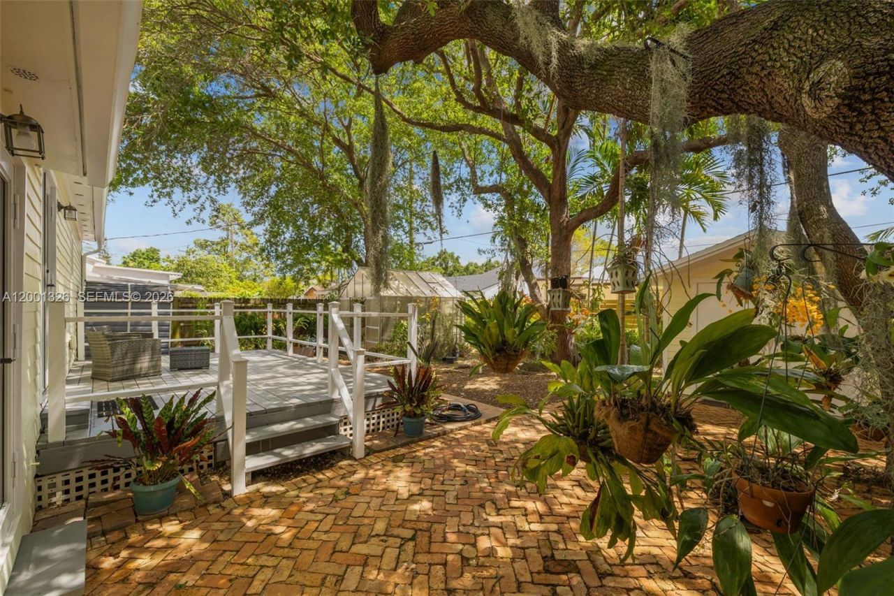 6382 SW 38th St, Miami, FL 33155 Photo