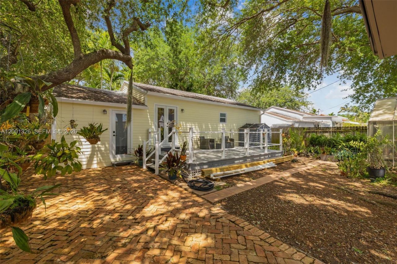 6382 SW 38th St, Miami, FL 33155 Photo