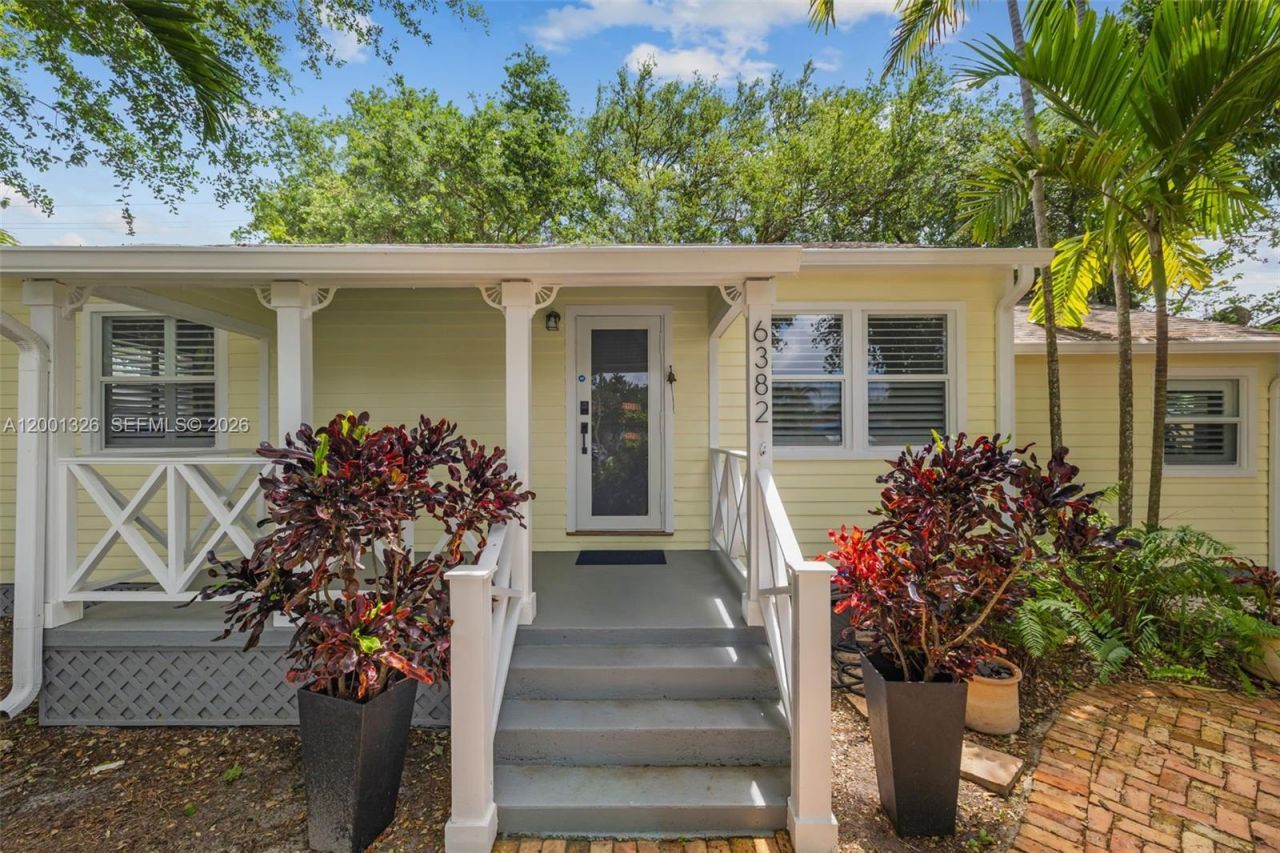 6382 SW 38th St, Miami, FL 33155 Photo