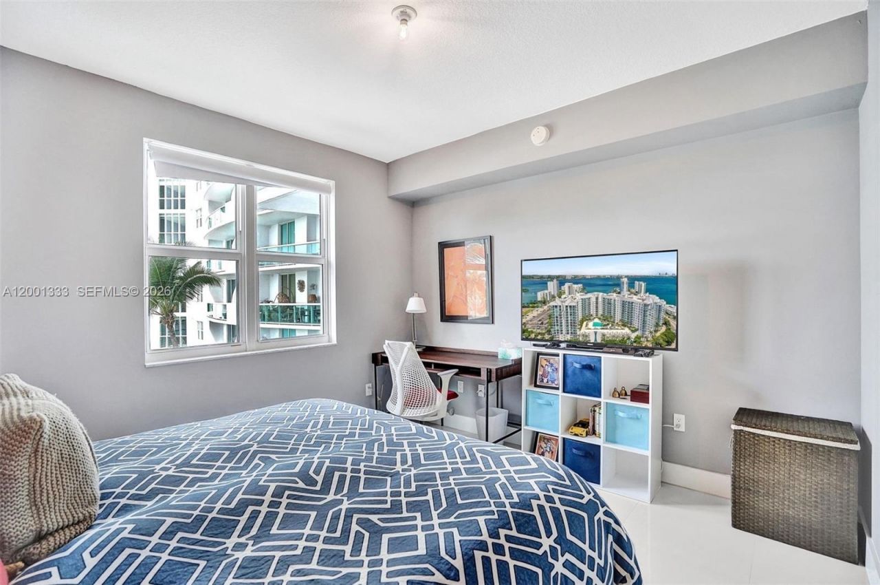 7900 Harbor Island Dr, Unit 704, North Bay Village, FL 33141 Photo