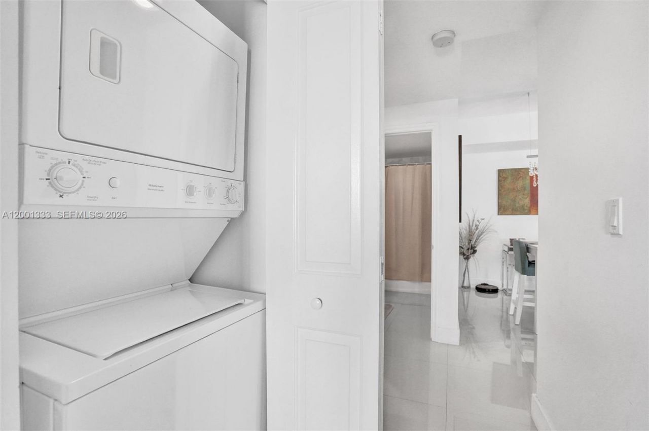 7900 Harbor Island Dr, Unit 704, North Bay Village, FL 33141 Photo