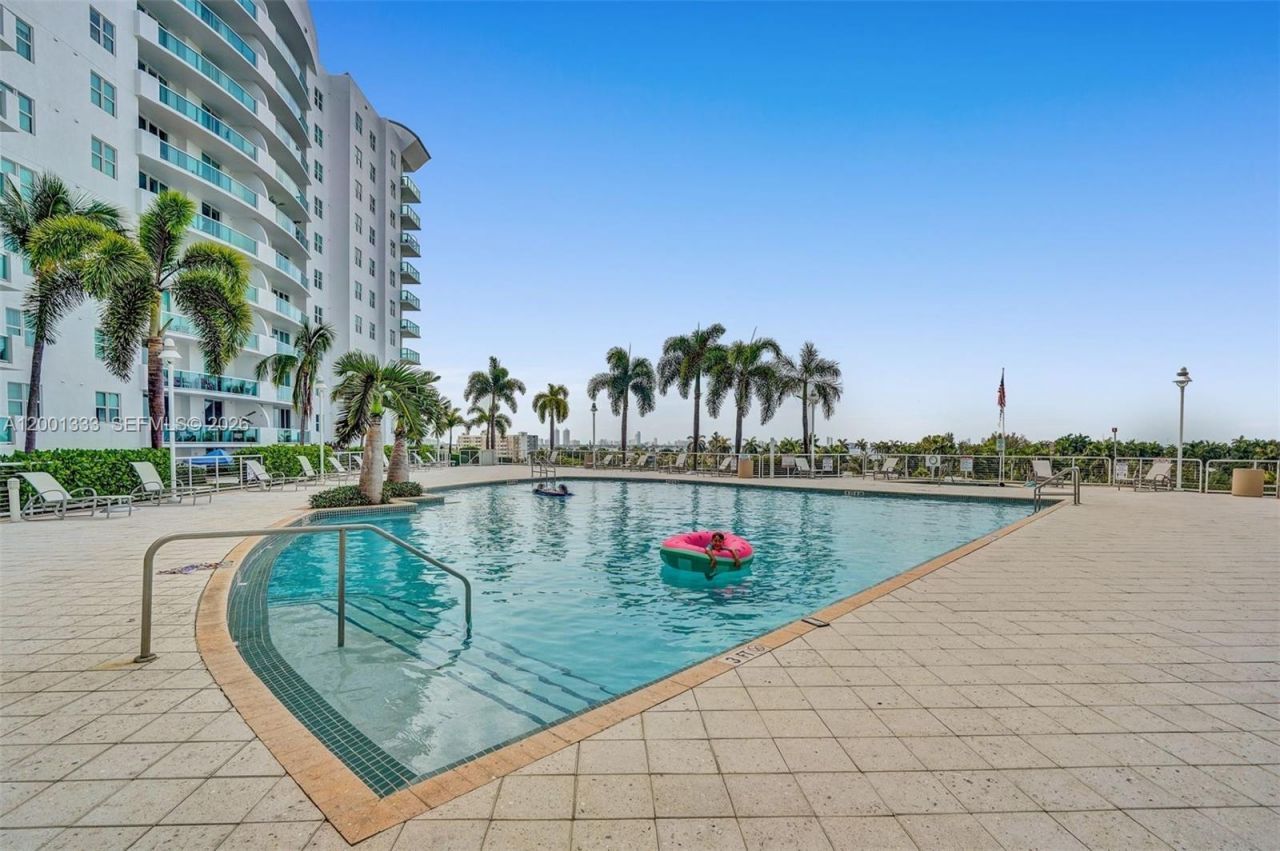 7900 Harbor Island Dr, Unit 704, North Bay Village, FL 33141 Photo