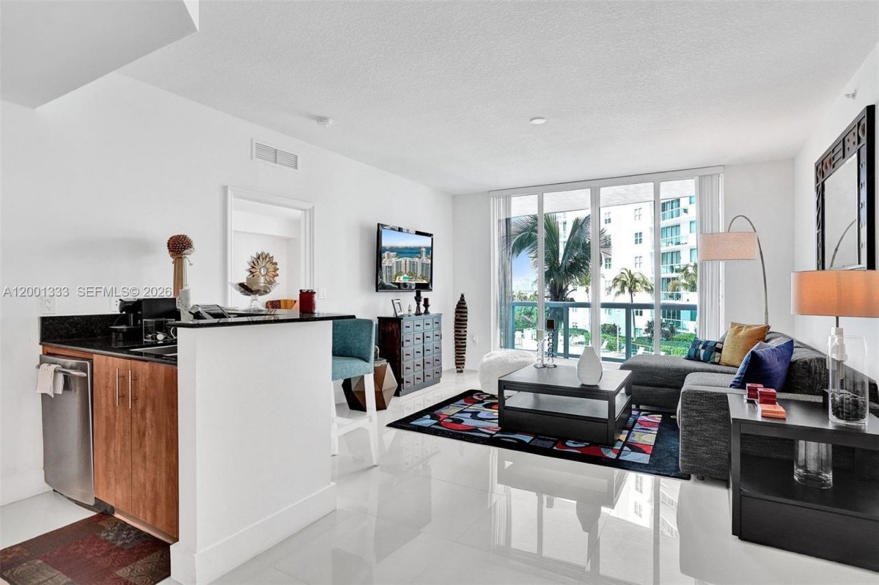 7900 Harbor Island Dr, Unit 704, North Bay Village, FL 33141 Photo