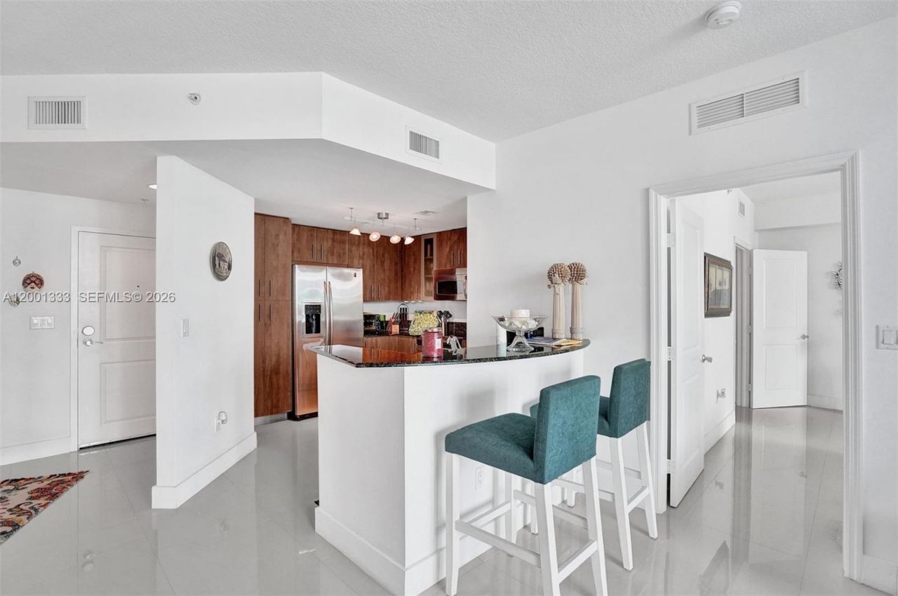 7900 Harbor Island Dr, Unit 704, North Bay Village, FL 33141 Photo