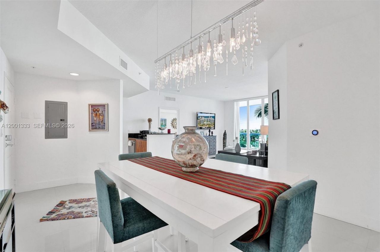 7900 Harbor Island Dr, Unit 704, North Bay Village, FL 33141 Photo