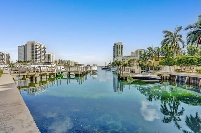 7900 Harbor Island Dr, Unit 704, North Bay Village, FL 33141 Photo
