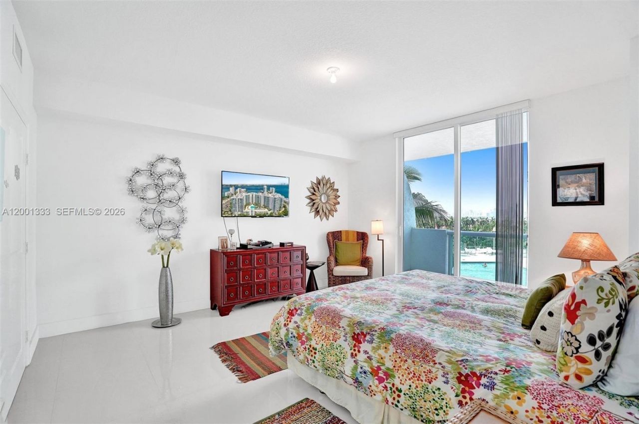 7900 Harbor Island Dr, Unit 704, North Bay Village, FL 33141 Photo