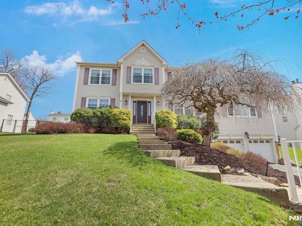 47 Sherbrook Drive, Rockaway Township, NJ 07866