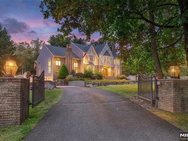 5 Williams Crest, PARK RIDGE, NJ 07656