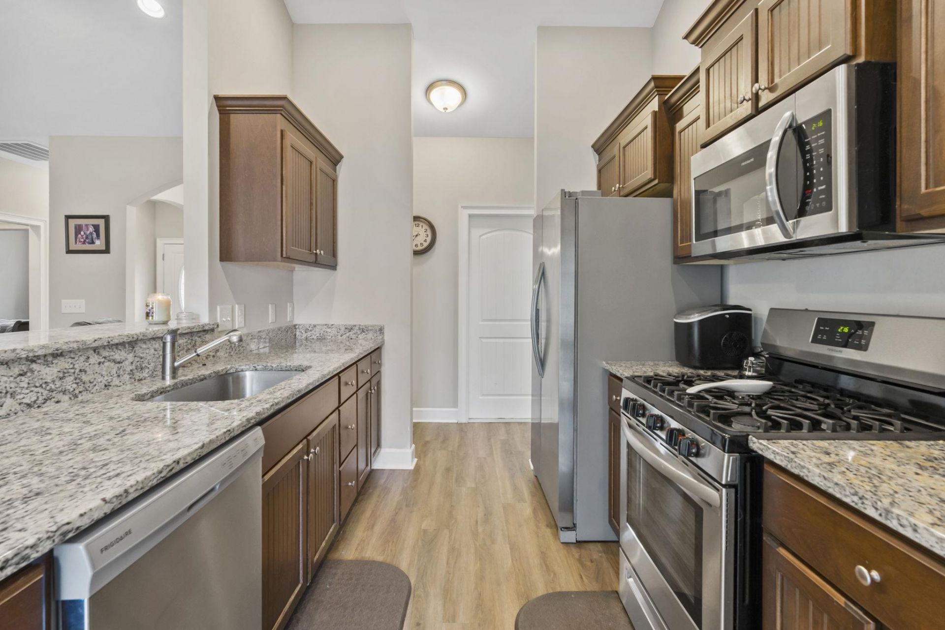 532 Whiddy Loop Photo 10