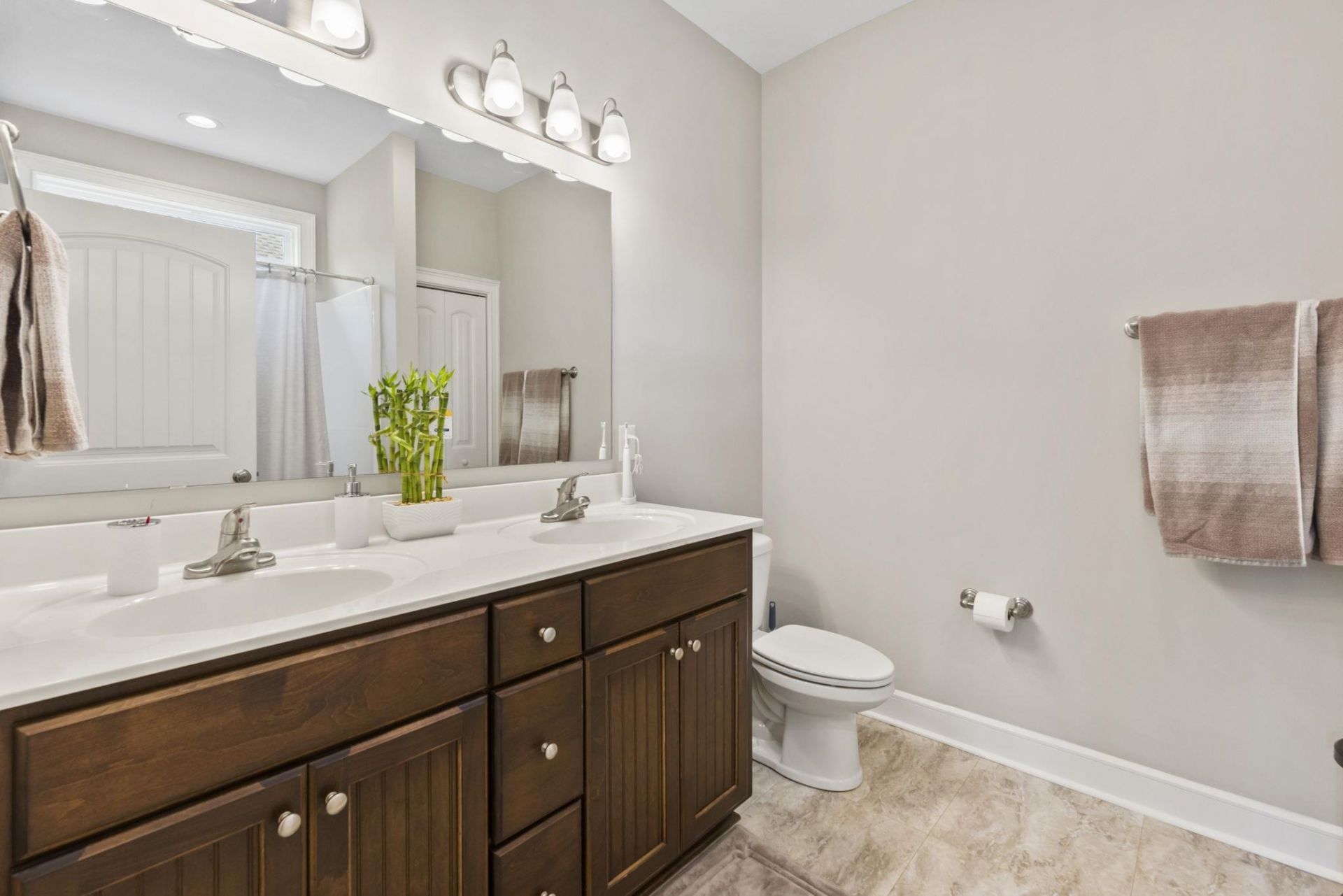 532 Whiddy Loop Photo 20