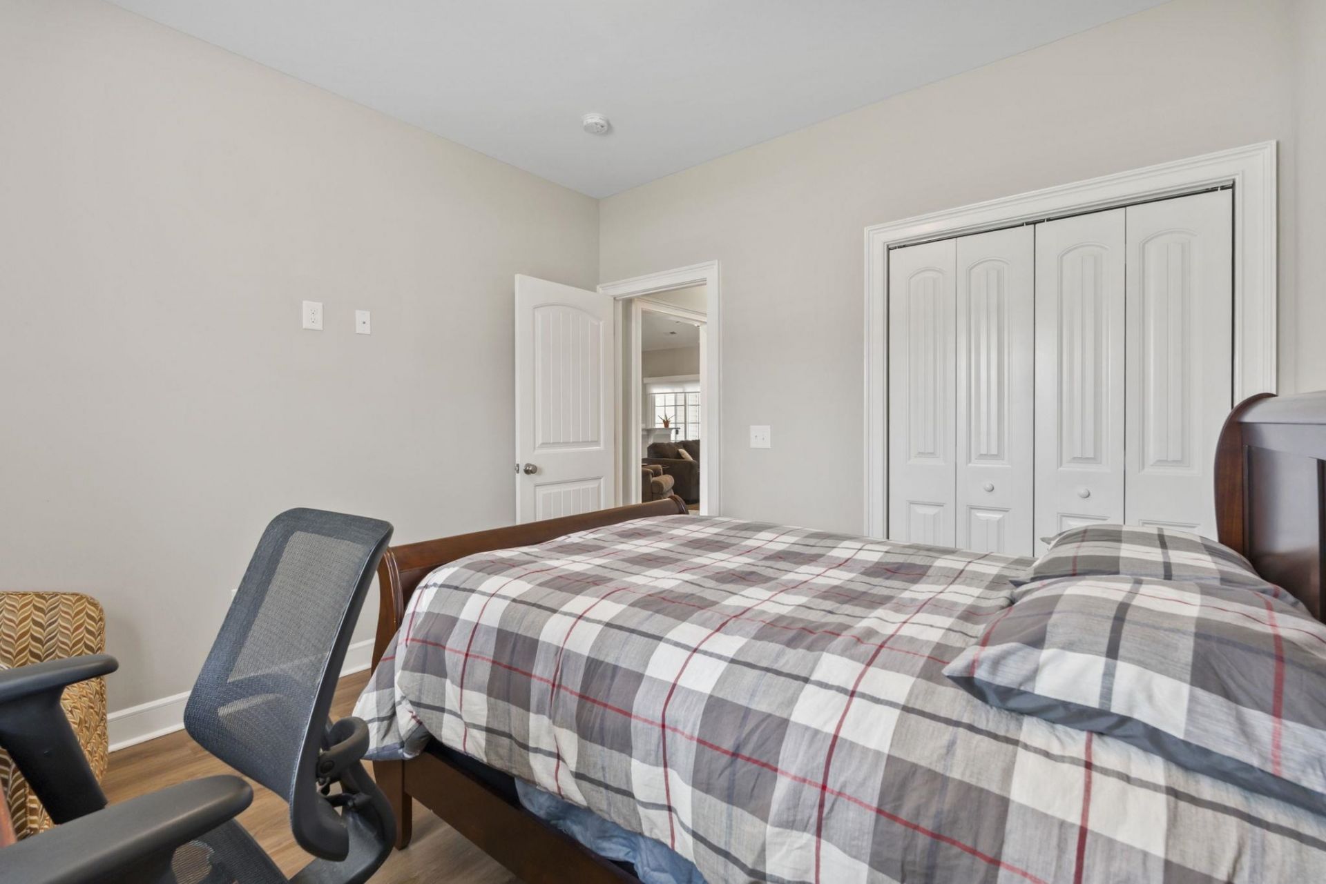 532 Whiddy Loop Photo 24