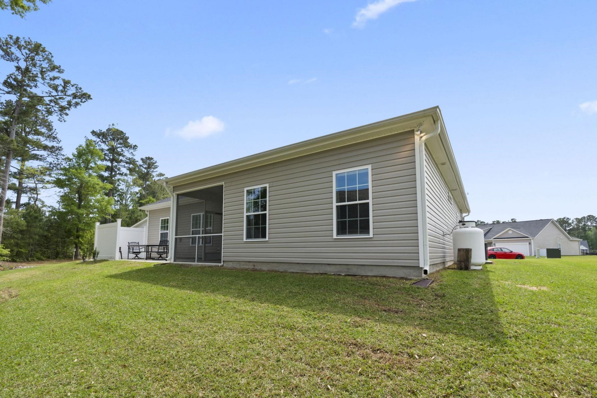 532 Whiddy Loop Photo 32