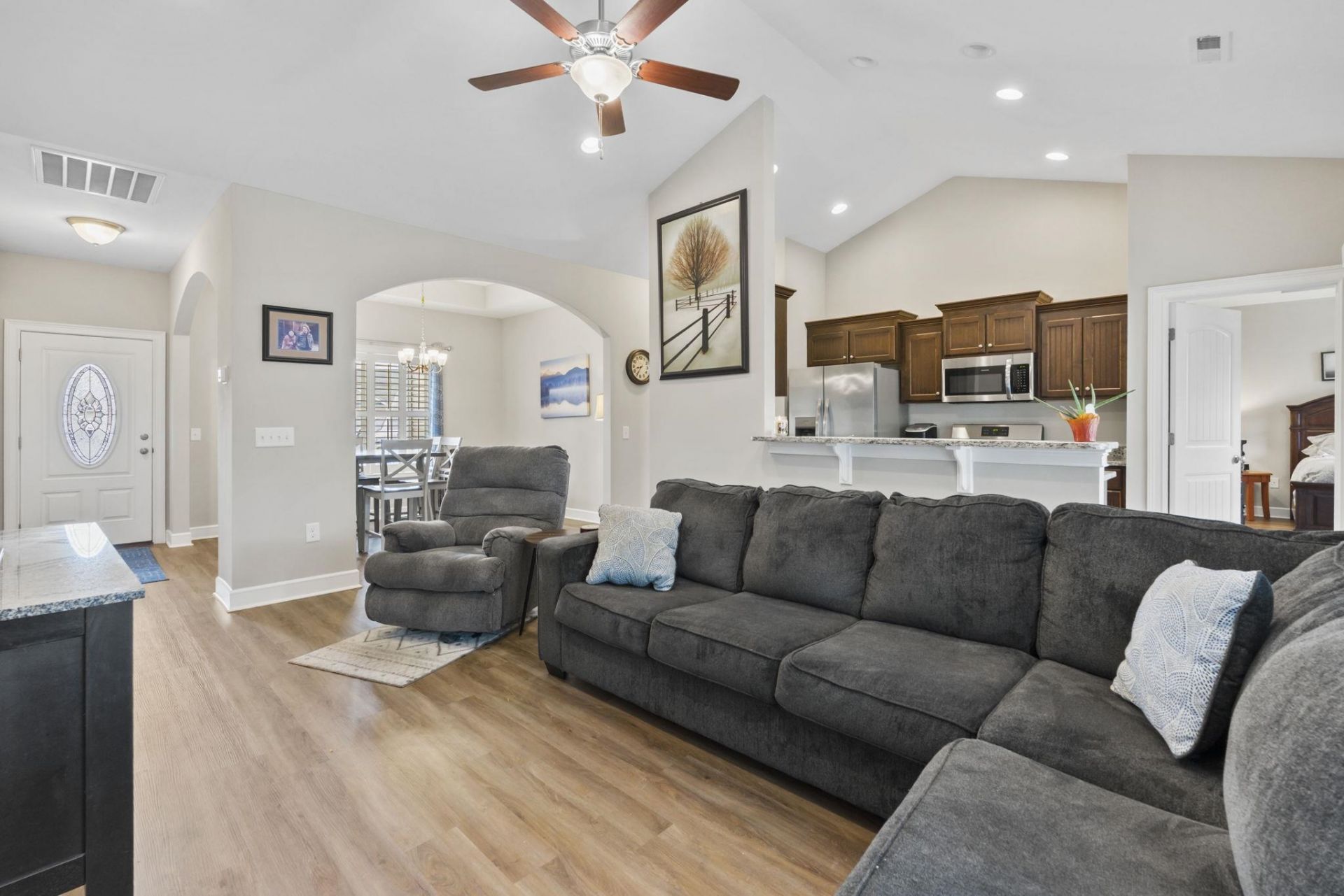 532 Whiddy Loop Photo 7