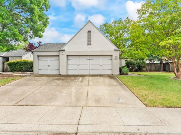 6426 Noble House Ct, Elk Grove, CA 95758