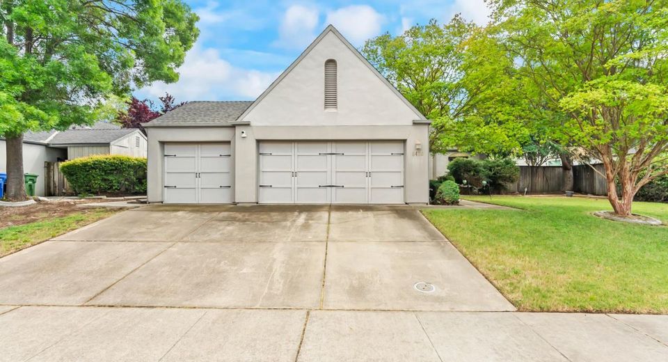 6426 Noble House Ct, Elk Grove, CA 95758 Photo