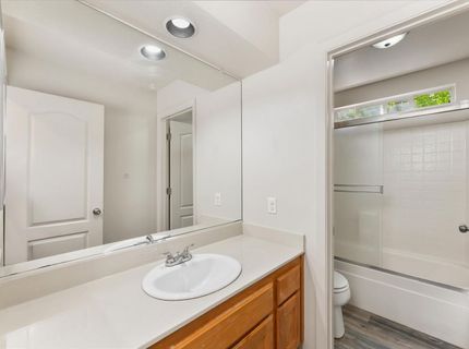 6426 Noble House Ct, Elk Grove, CA 95758 Photo