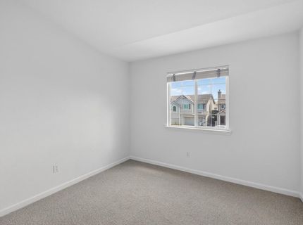 8822 Breaker Point Ct, Elk Grove, CA 95758 Photo