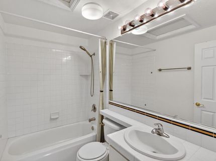 8822 Breaker Point Ct, Elk Grove, CA 95758 Photo