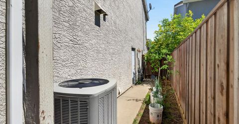 8822 Breaker Point Ct, Elk Grove, CA 95758 Photo