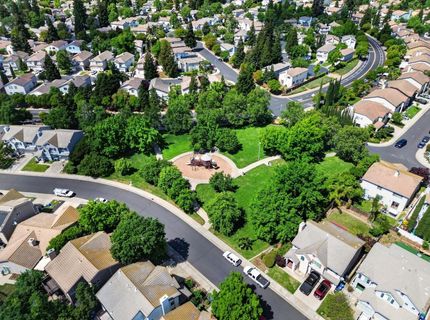 8822 Breaker Point Ct, Elk Grove, CA 95758 Photo