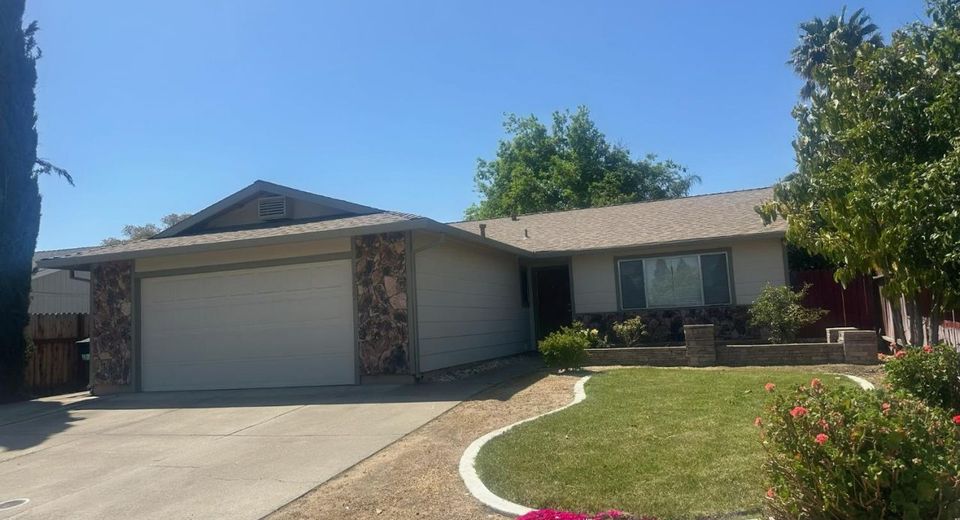 7932 Sunrise Greens Dr, Sacramento, CA 95828 Photo