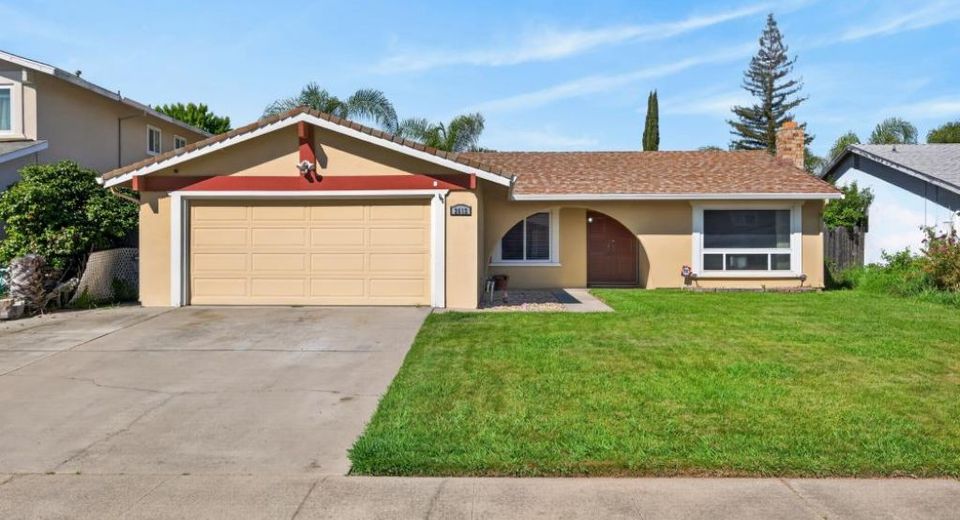 2612 Stonehaven Dr, Sacramento, CA 95827 Photo
