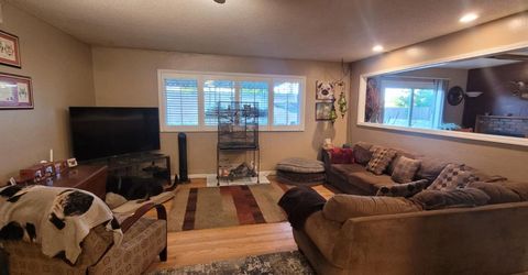 6929 Silverthorne Cir, Sacramento, CA 95842 Photo