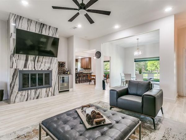 1561 Century Oaks Drive, Lewisville, TX 75077