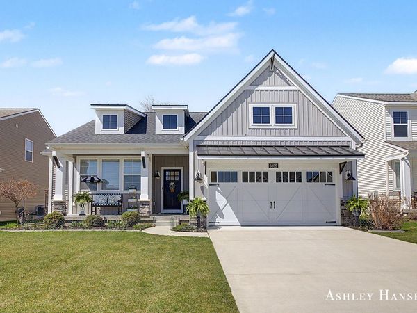 6895 W Cottage Lane NE, Rockford, MI 49341