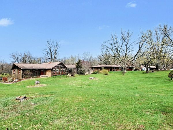 3546 N 5th Street, Niles, MI 49120