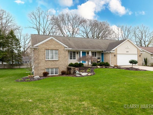 6696 City View Drive, Hudsonville, MI 49426