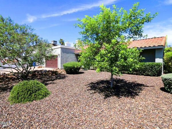 5530 E Beverly Lane, Scottsdale, AZ 85254