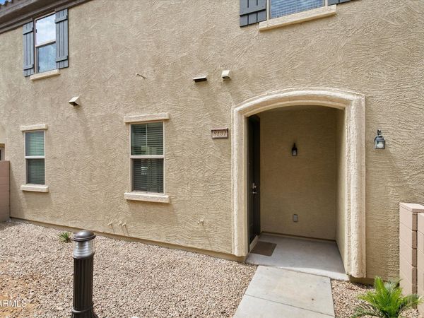 8131 W LYNWOOD Street, Phoenix, AZ 85043